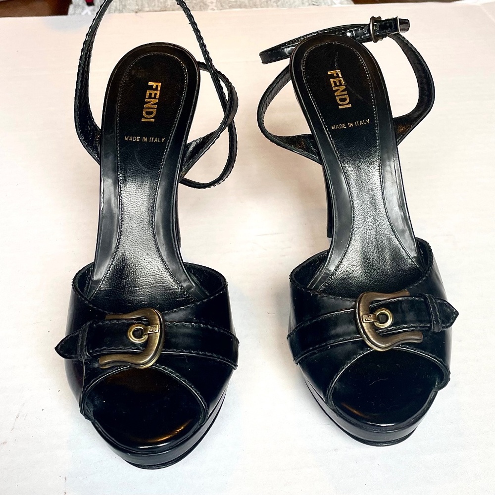 FENDI STRAPPY SANDALS